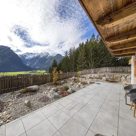 Chalet In Neukirchen Near Ski Lift * Neukirchen am Grossvenediger